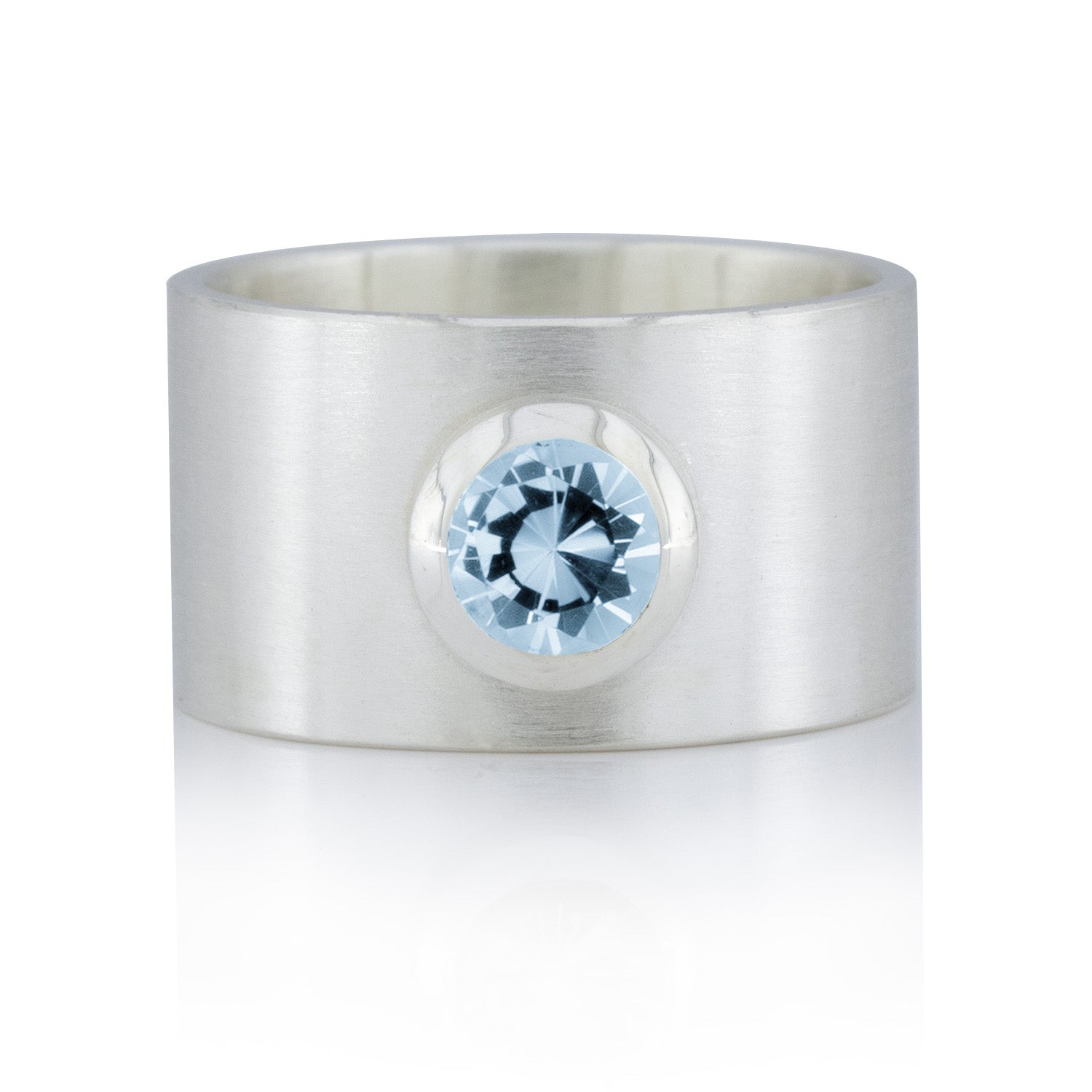 12 mm Silberring, strichmatt, hellblauer Topas