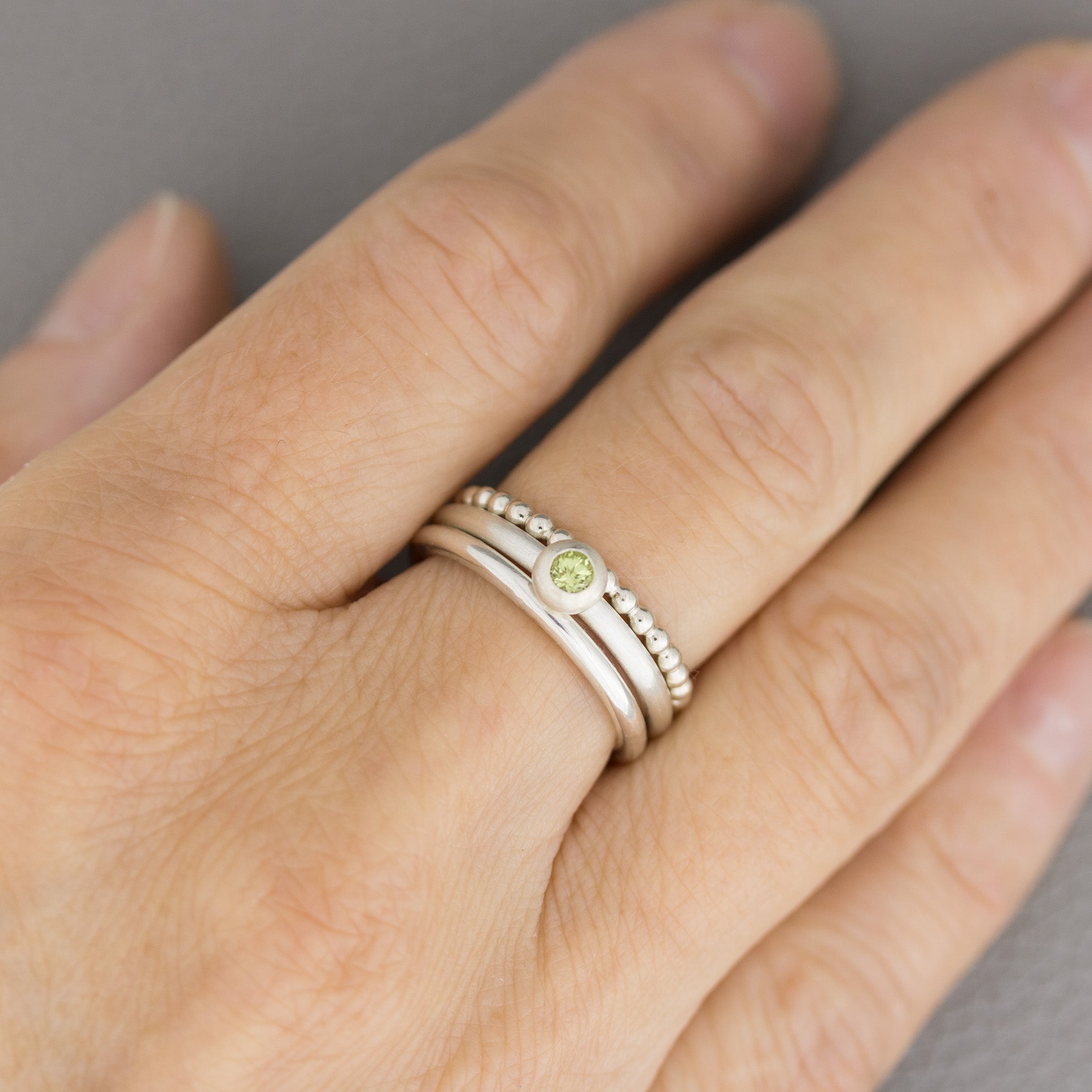3 Silberringe im Set: Kugelring, Peridotring, polierter Ring