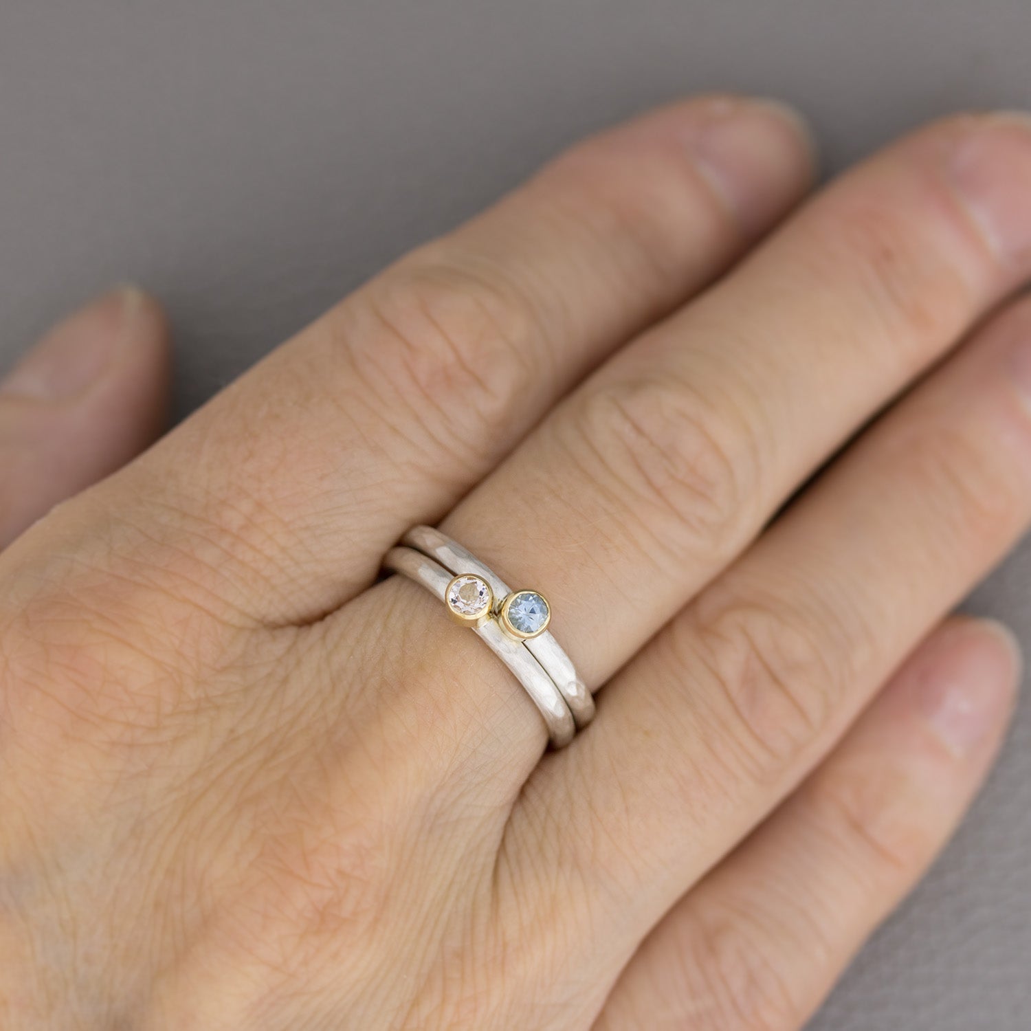 2 Silberringe im Set - rosa Saphir und Aquamarin