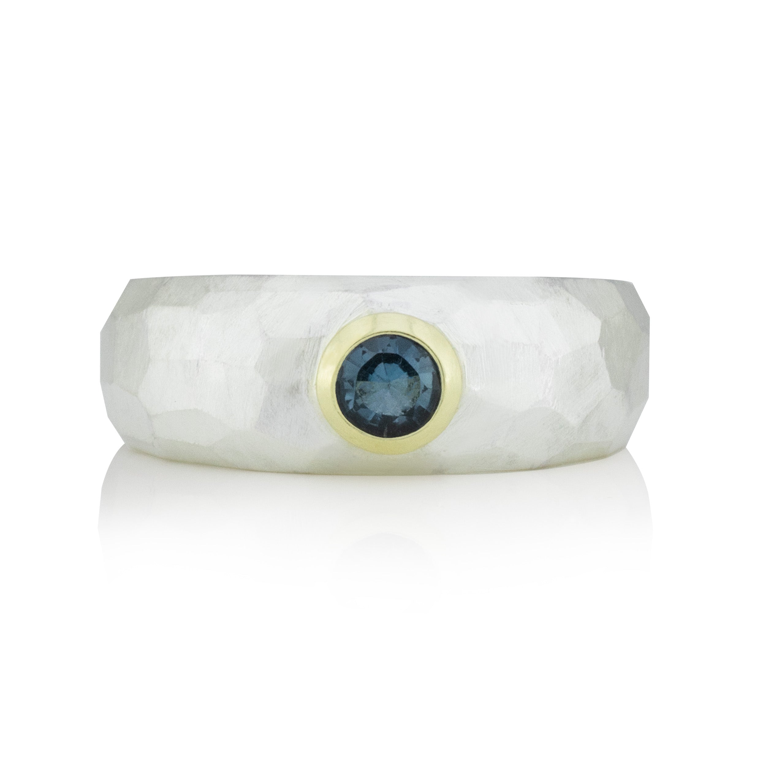 Facettenreicher Ring mit Londonblue-Topas