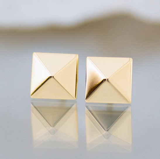 Ohrstecker Pyramide