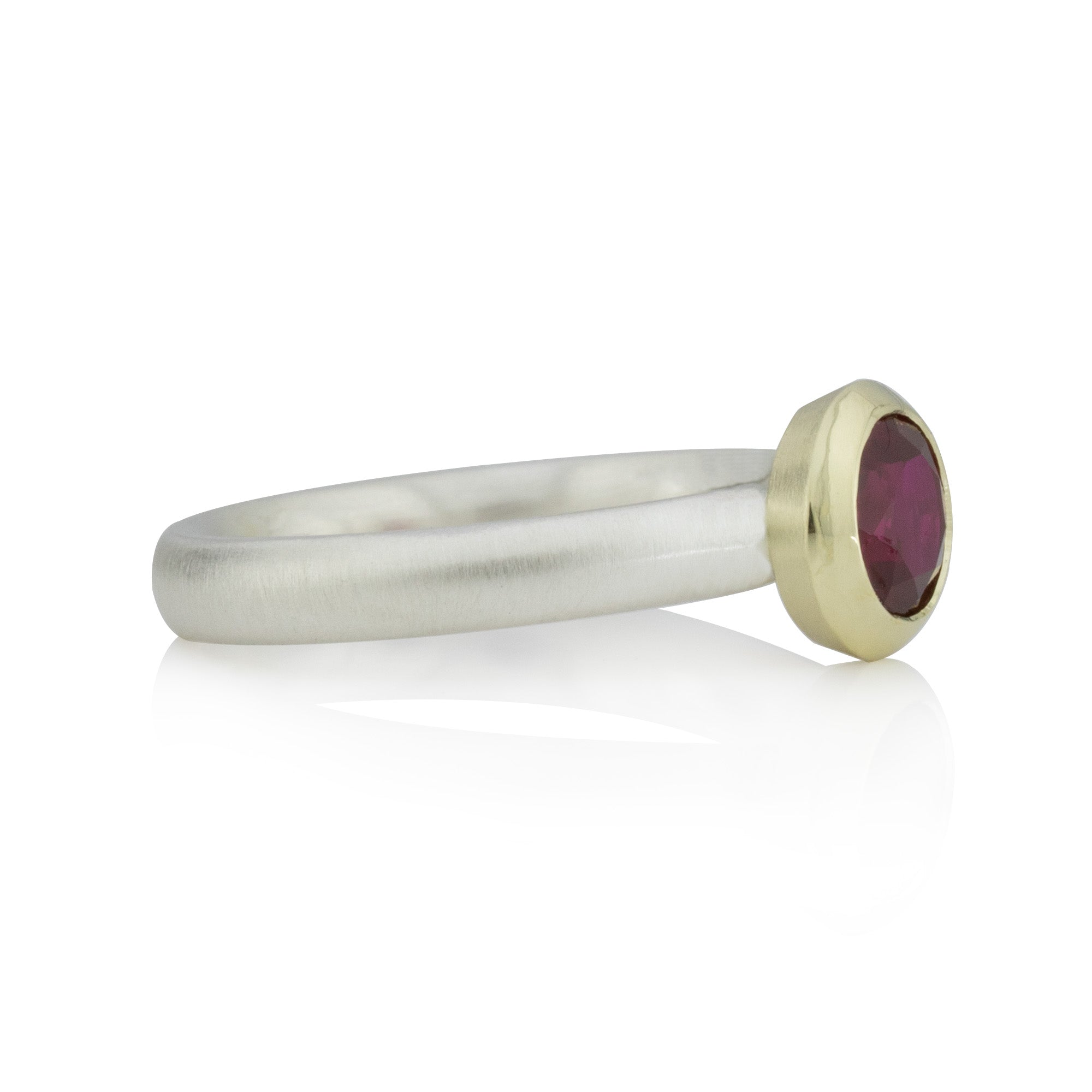 SALE - Silberring mit Rubin (synth.)