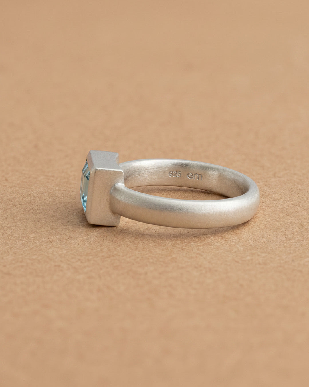 Silberring mit Topas - Carré