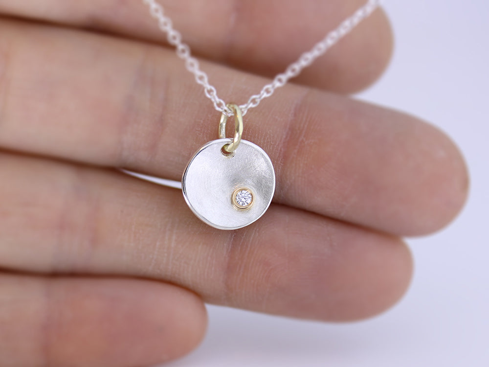 Silberkette, Anhänger mit Diamant