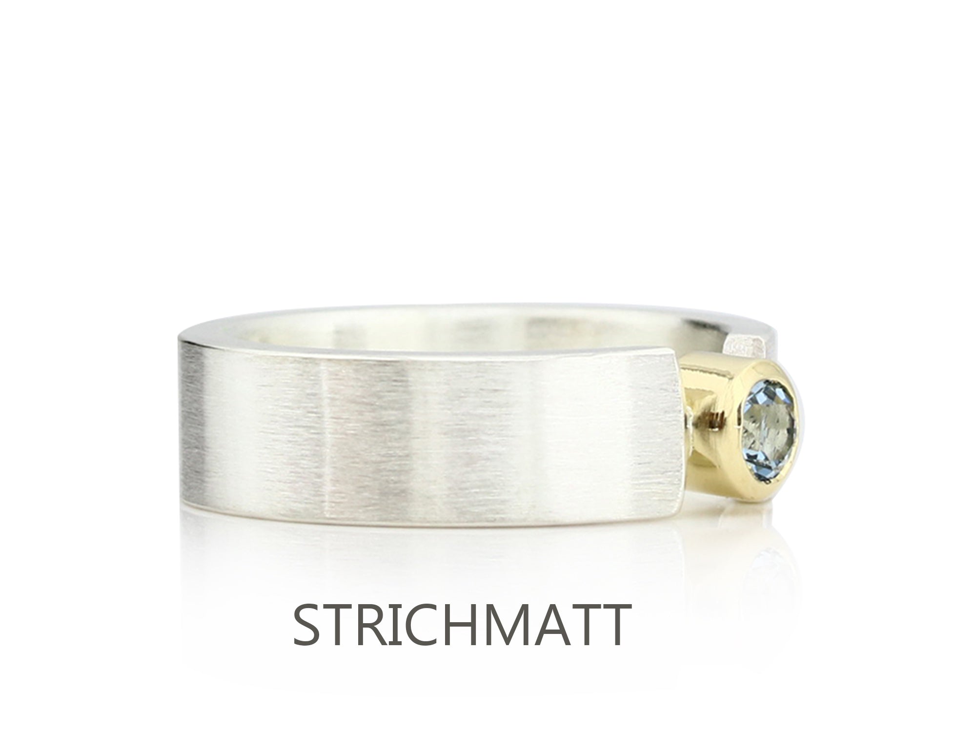 Mattierter Silberring mit Aquamarin. 750er Goldfassung