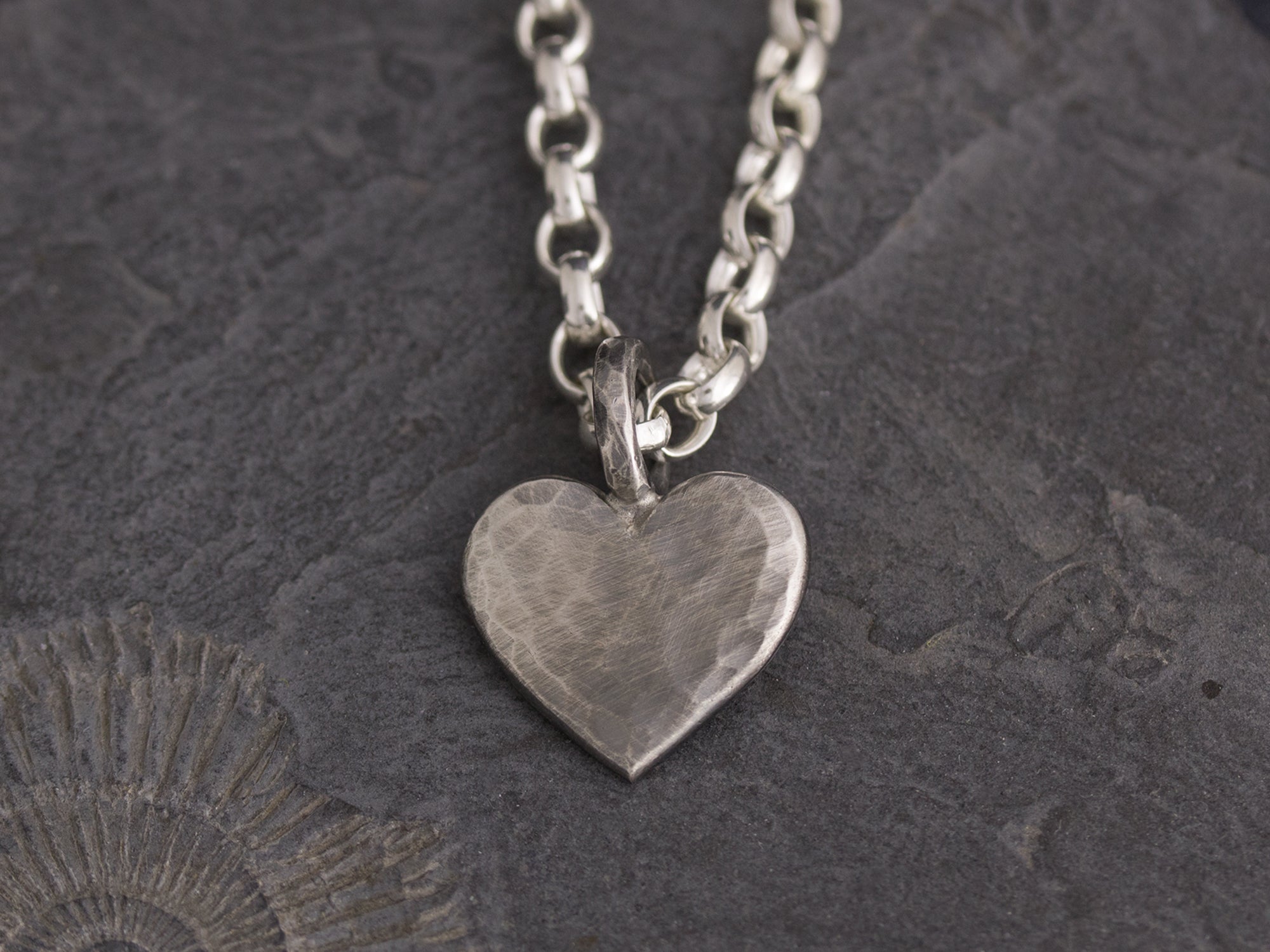 Herzanhänger mit Kette