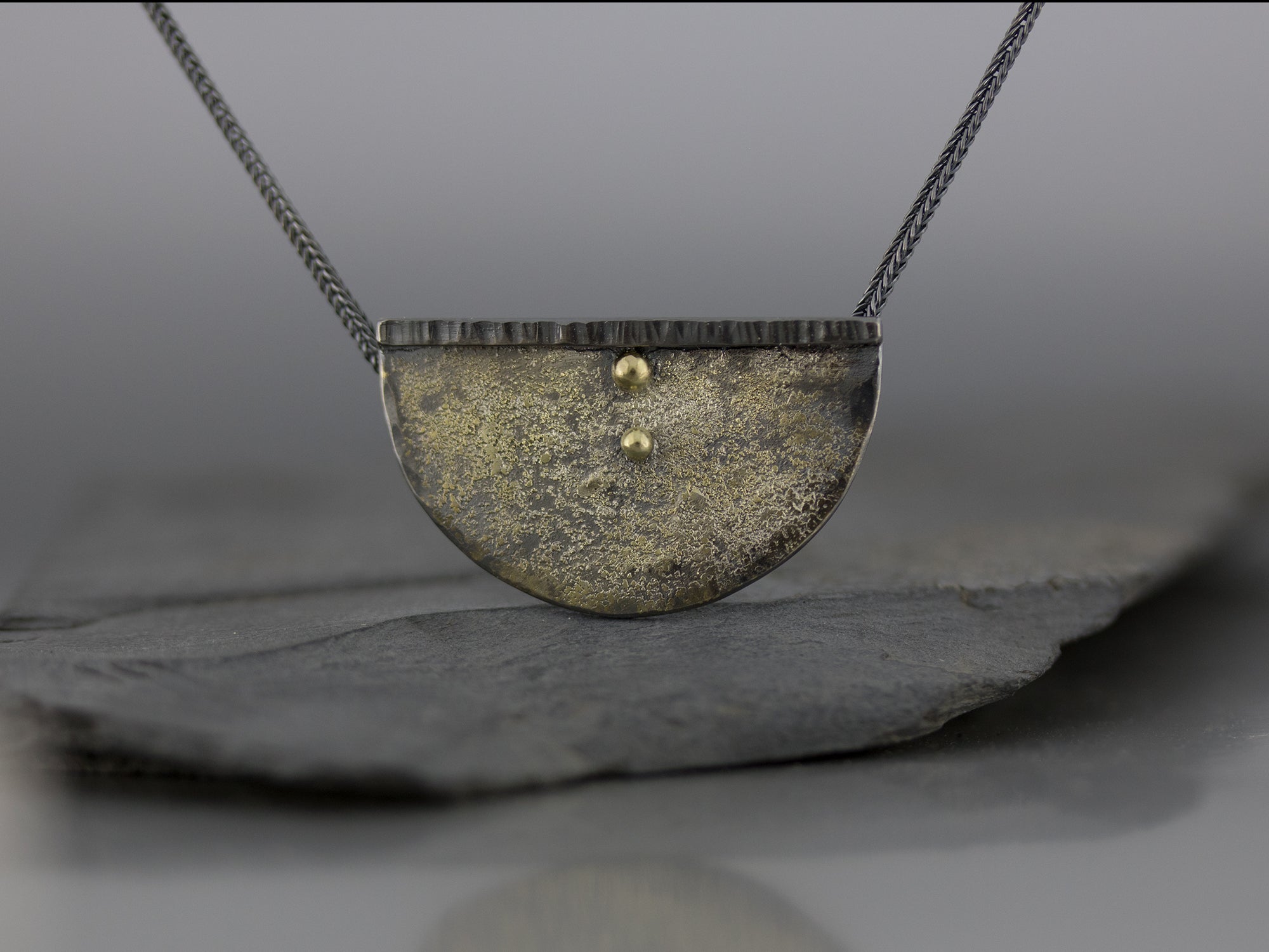 Collier mit Goldstaub, Goldkugeln