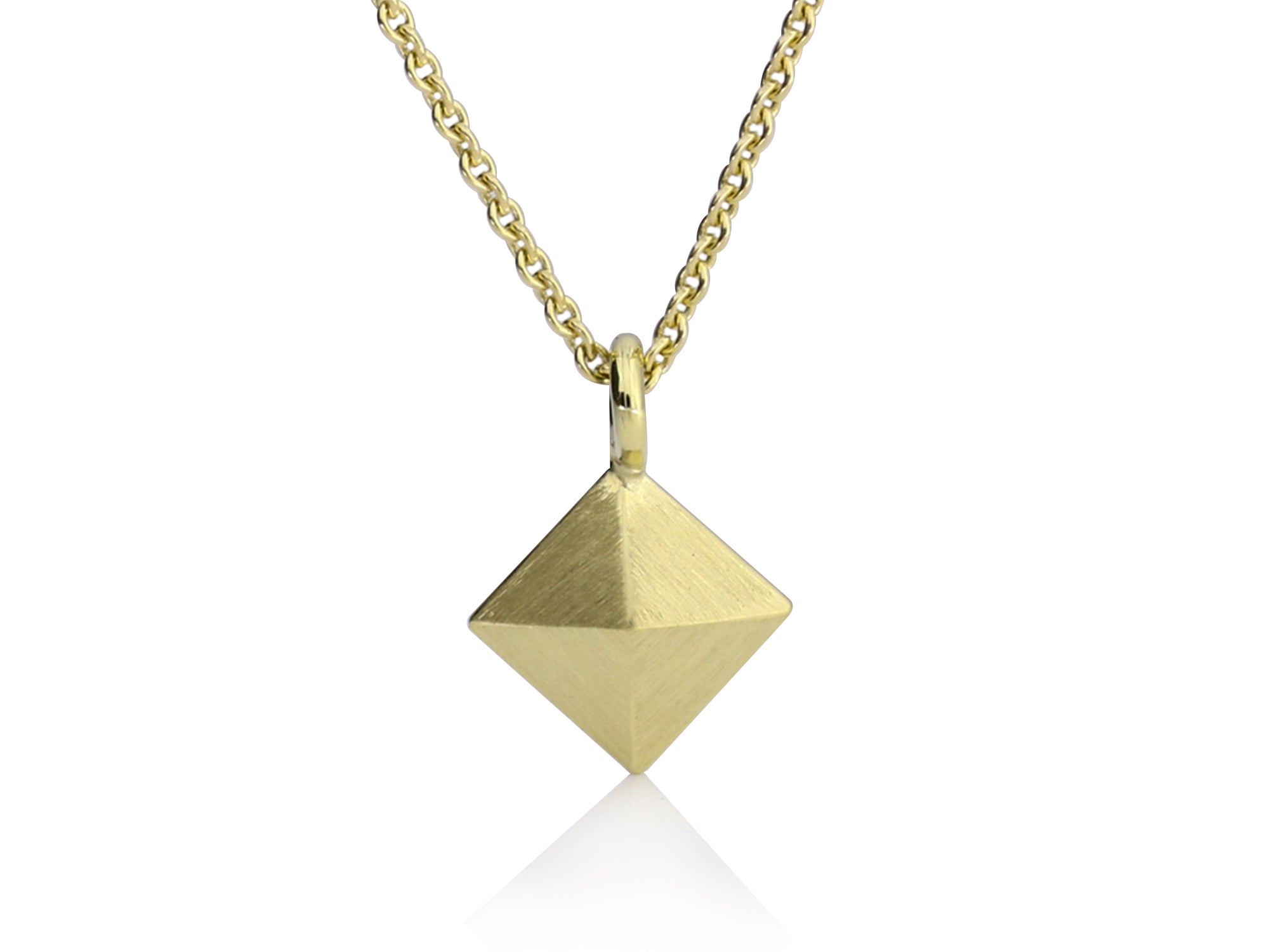 Kette mit Anhänger, Pyramide