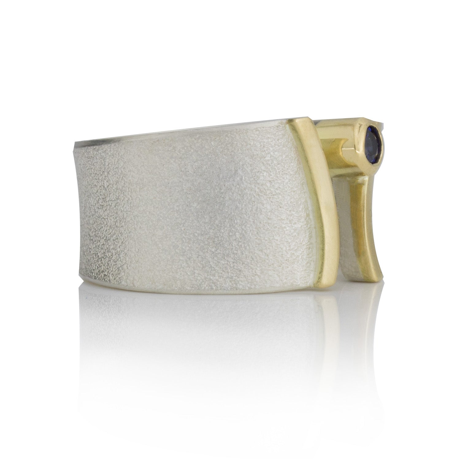 Gr. 55 - Silberring mit Goldakzenten, Saphir