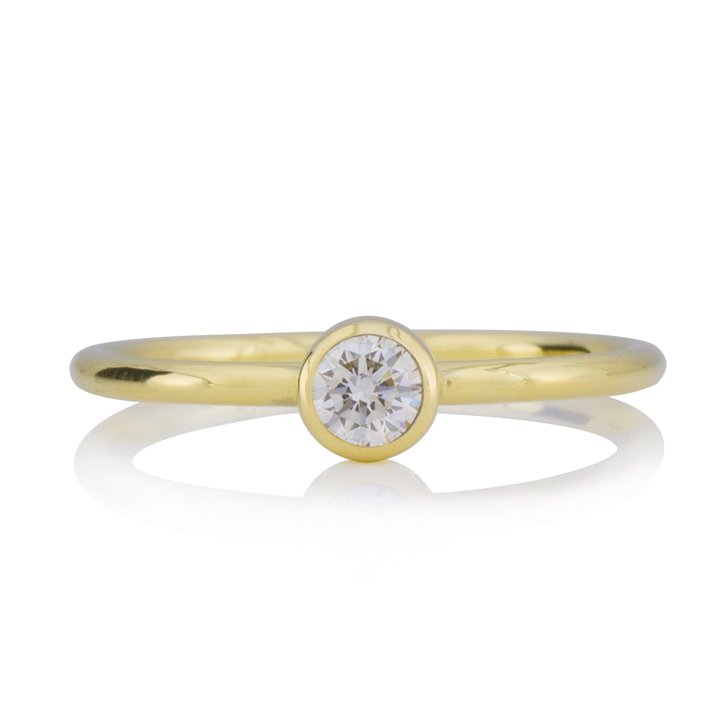 Goldring mit Diamant