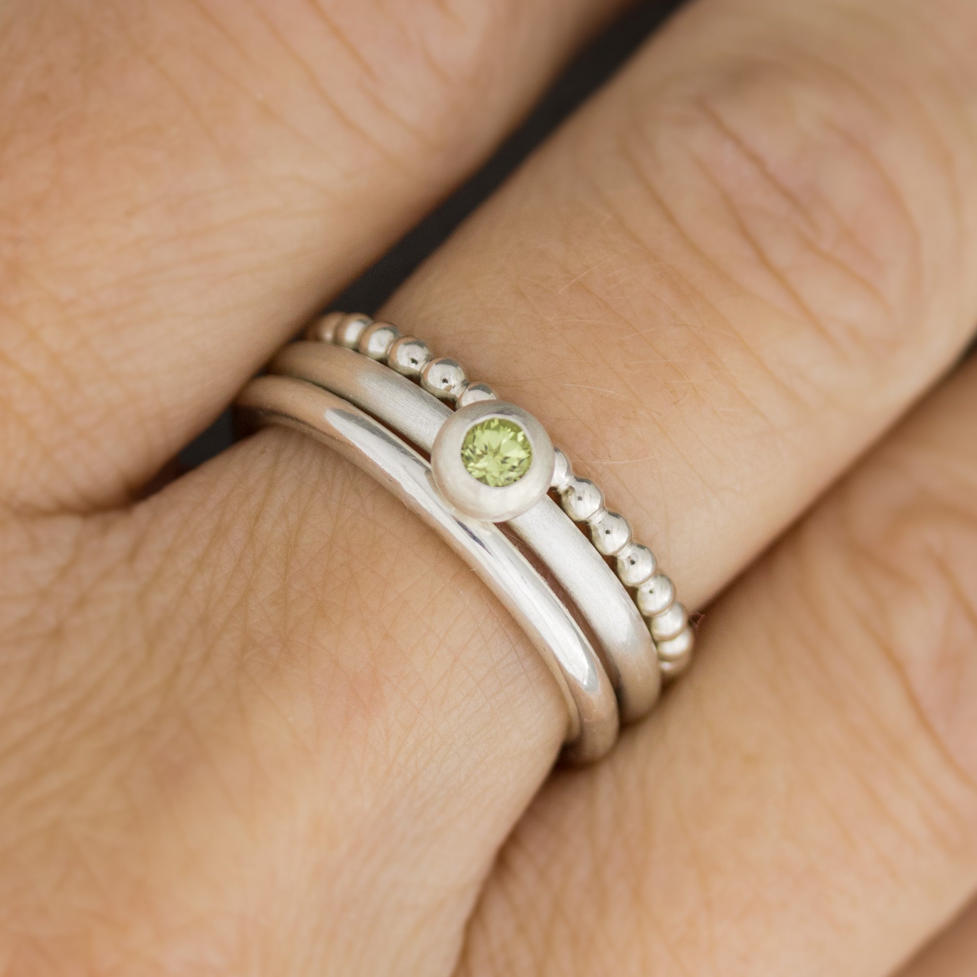 3 Silberringe im Set: Kugelring, Peridotring, polierter Ring