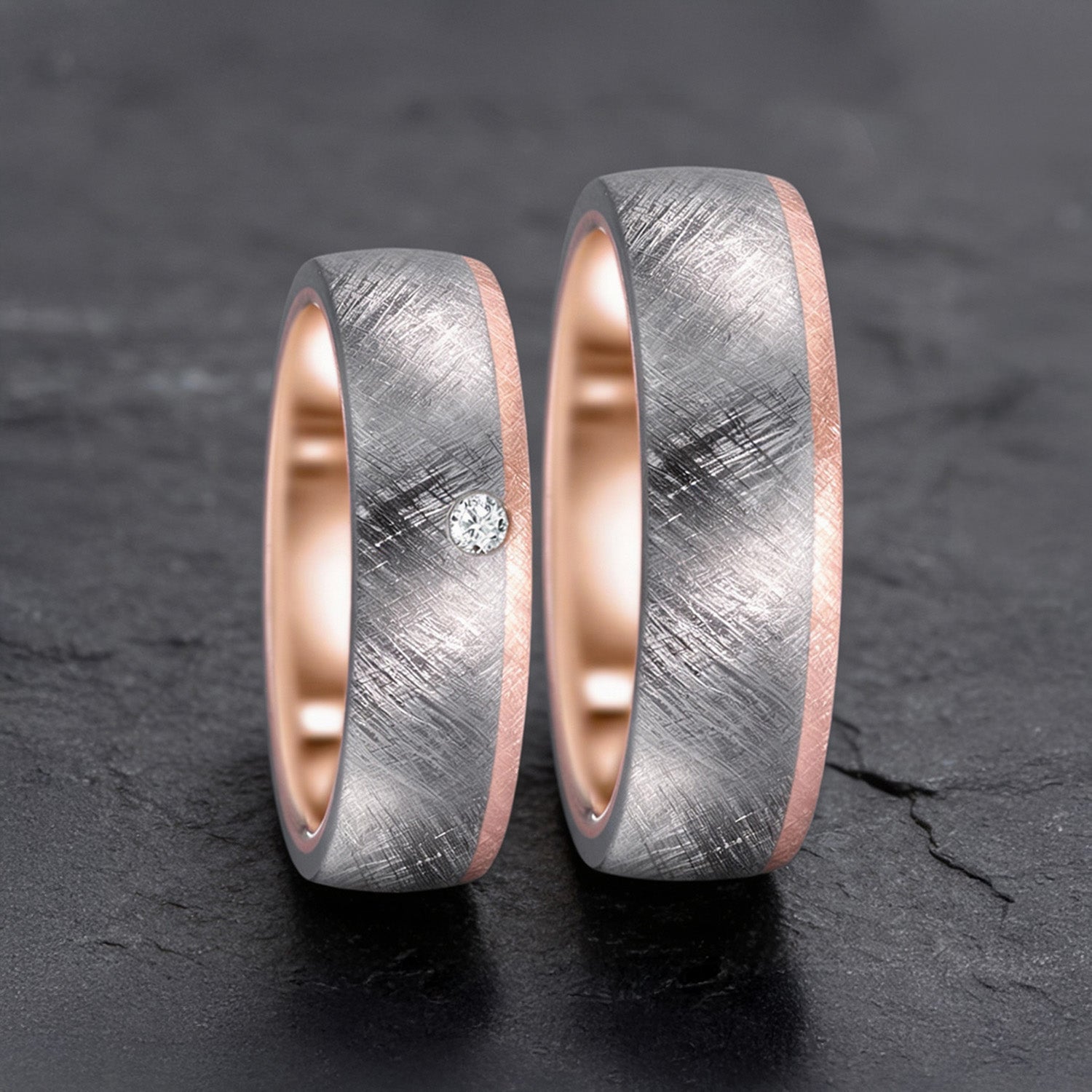 Trauringe Tantal TT1, kreuzmatt, Roségold