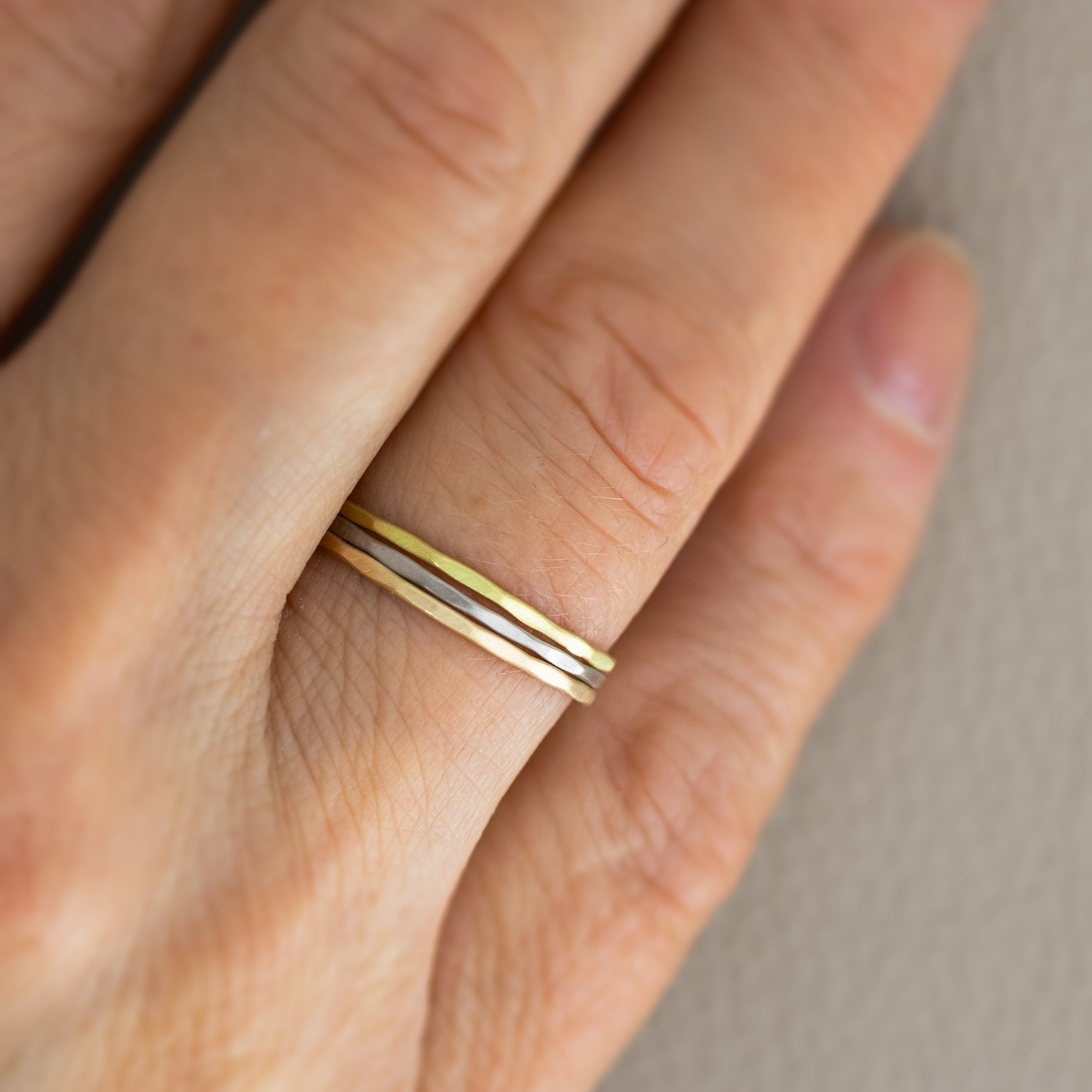Extra feiner Goldring, geschmiedet