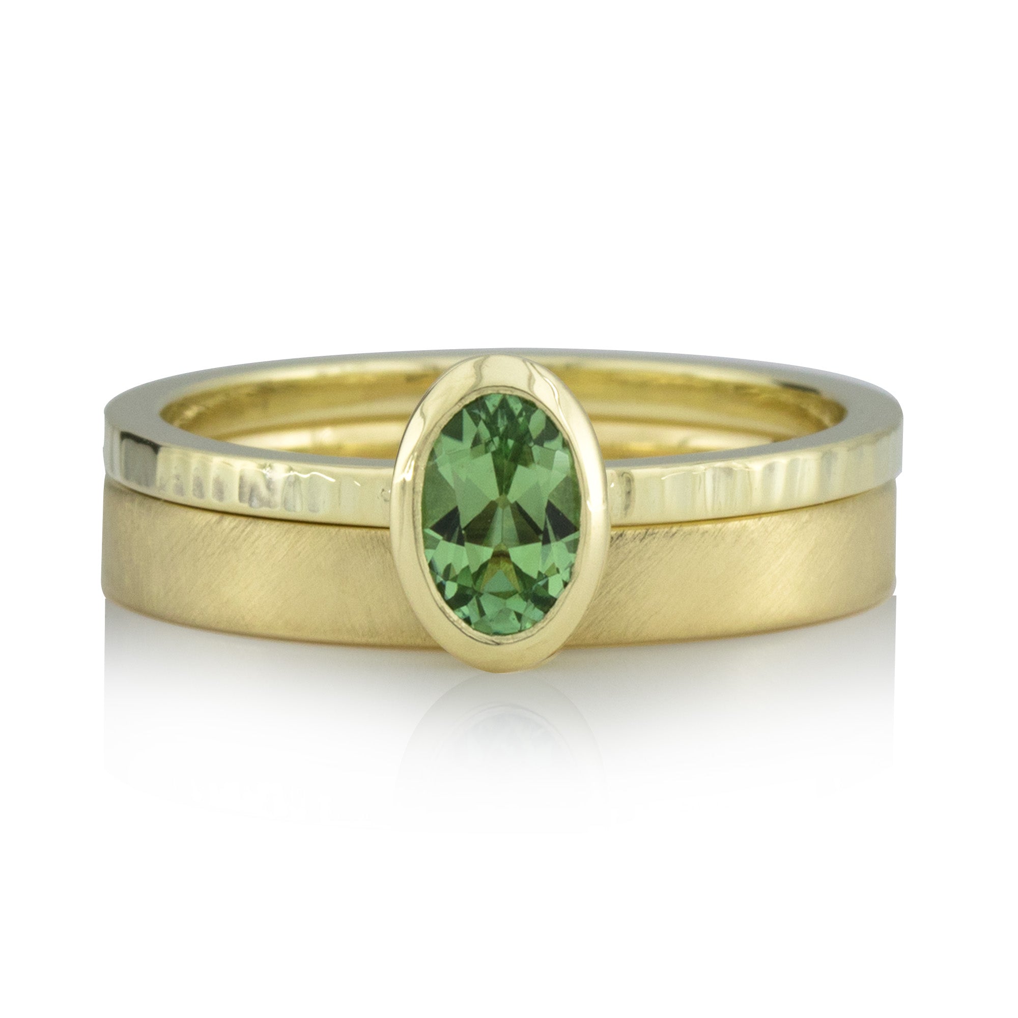 Goldring mit Turmalin, geschmiedet