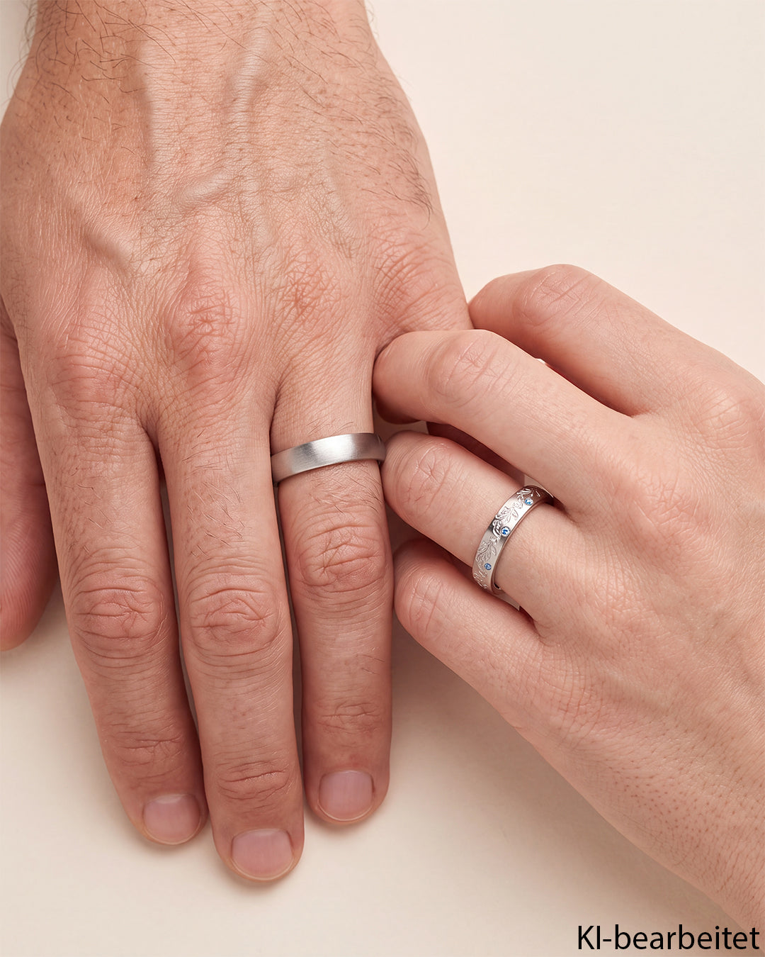 Romantische Trauringe mit floralem Muster, Diamanten