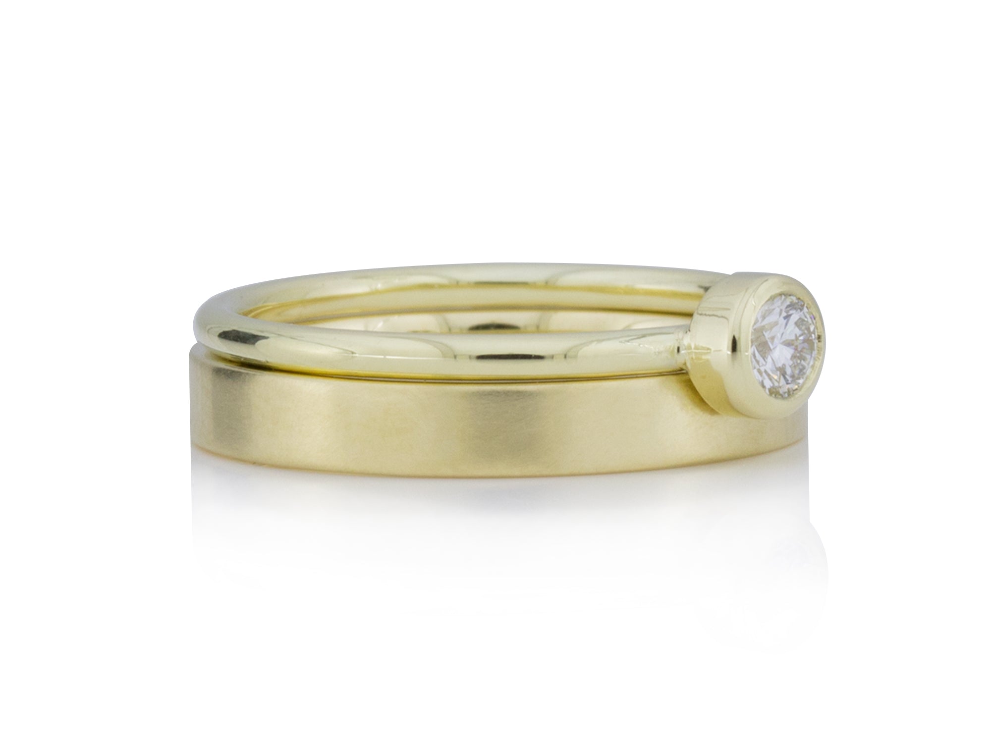 Goldring mit Diamant